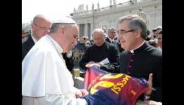 Pope Francis receives signed Lionel Messi Barcelona jersey