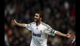 Juventus and Arsenal in race for Gonzalo Higuain