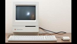 Vintage Apple Computer Sells for $671,400