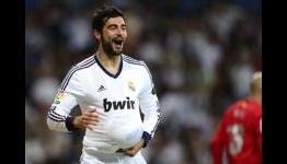 Higuain a great signing for any team, says Albiol