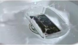 Samsung shows us how much stress the Galaxy S 4 can handle