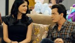Charlie Sheen Fired Selma Blair From ‘Anger Management’ Via Text