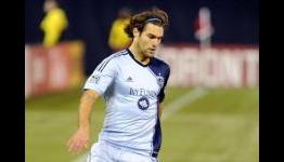 Zusi signs new deal with Sporting Kansas City