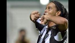 Al Shabab do Ronaldinho U-turn