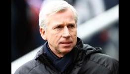 Pardew confirms Newcastle interest in Bent and Remy