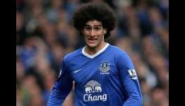 Macari: Mancheter United should sign Fellaini not Fabregas