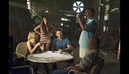 TV Fanatic Burn Notice Review: Going All In