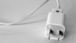 Apple fixing bug that allows fake charging stations to hack iPhones