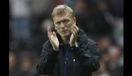 David Moyes orders Everton to sell Marouane Fellaini and Leighton Baines to Manchester United