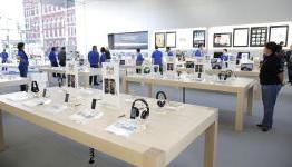 Apple employee personal vacation blocked!!