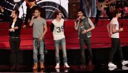 Furious parents auction daughter’s One Direction tickets on eBay