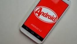 AndroidTalk.us:Motorola X running KitKat Android 4.4 Review
