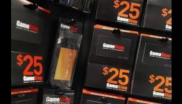 GameStop’s profit forecast disappoints, shares fall