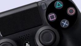 Man dresses as “DualShock 4,” tries to attend Xbox One launch event