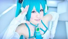 Aqua Hatsune Miku Cosplay