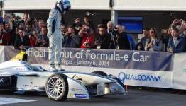 Spark-Renault Electric Formula E car debuted at CES 2014 (Photos and Video)