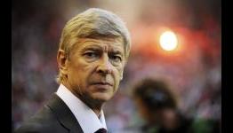 Wenger: I rate Berbatov but there’s no Arsenal bid