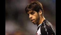 Juninho announces retirement