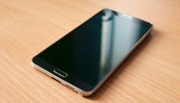 Samsung Galaxy S5 benchmarks leaked, beats every other Smartphone