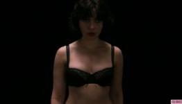 New Full Length Trailer For ‘Under The Skin’ With Scarlett Johansson Goes On The Prowl
