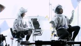 Gravity cast interview: Sandra Bullock, Alfonso Cuarón talk space walking