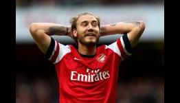 Bendtner unhappy with bit-part Arsenal role