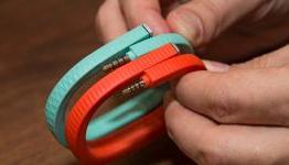 How does a Fitness Tracker know you are sleeping?