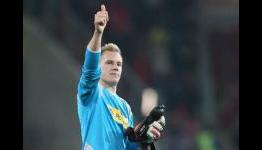 ‘Perfect’ Valdes will be tough for Ter Stegen to replace – Vitor Baia