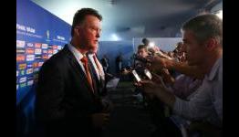 Louis van Gaal eyes Arsenal as doubts over Arsene Wenger’s future continue