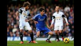 Oscar ‘flattered’ by PSG interest but says transfer fee makes Chelsea exit difficult