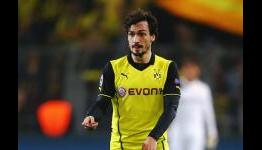 Report: FC Barcelona Agree Deal To Sign Mats Hummels