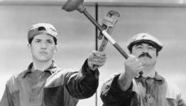 Bob Hoskins, star of infamous ‘Super Mario Bros.’ film, dies at 71
