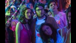 Neighbors Review | Cinelinx