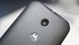 PhoneArena- Motorola Moto E hands-on