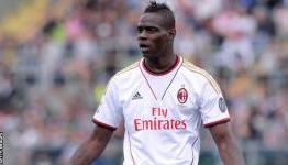 Mario Balotelli racially abused during Italy training session