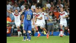 Low: I told Gotze to show he is better than Messi