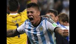 Official: Rojo in, Nani out at Manchester United