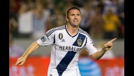 LA Galaxy Striker Robbie Keane Provides Best/Worst Assist in History Of Football (Video)