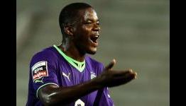 Arsenal submit new €27m bid for Carvalho