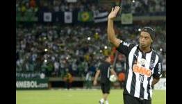 Ronaldinho in talks with Team Chennai