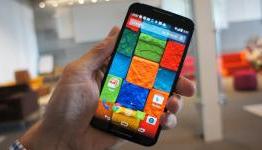 Motorola Unveils Bigger, Stronger Moto X