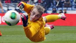 Ajax Keeper Jasper Cillessen Steals Scene, Scores Majestic Diving Header In Background (Video)