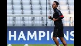 ‘Why always me?’ – Thiago left devastated after knee injury