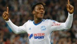 Marseille come from behind to regain top spot