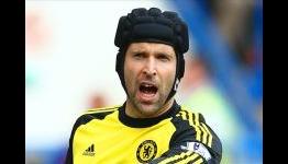 Mourinho: Chelsea have received no offers for Cech