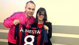 Iniesta promotes Anna Vives’ new font