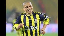 Fenerbahce legend Alex De Souza retires