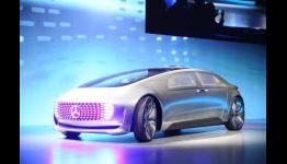 Mercedes-Benz Unveils Connected, Self-Driving Concept Car