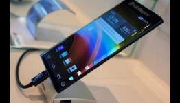CES 2015: LG demoes dual-edge smartphone in secrecy