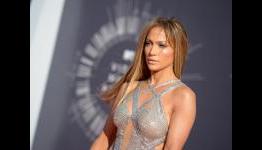 Jennifer Lopez: “I Need to Play a Superhero!”